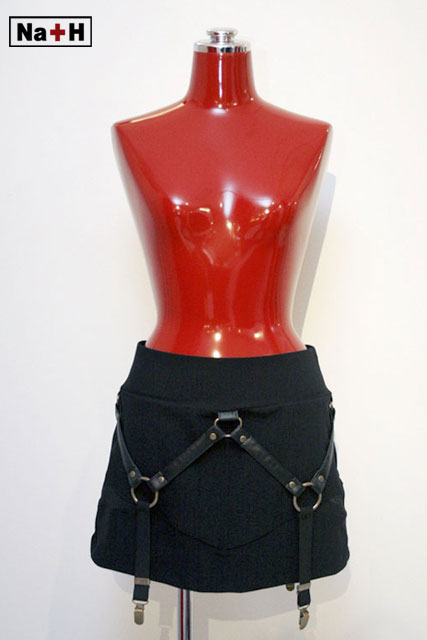 EPガーター付きスカート（黒） 